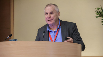 Prof. Tomasz Downarowicz przedstawiający Historię matematyki na Politechnice - fot. K. Mazur